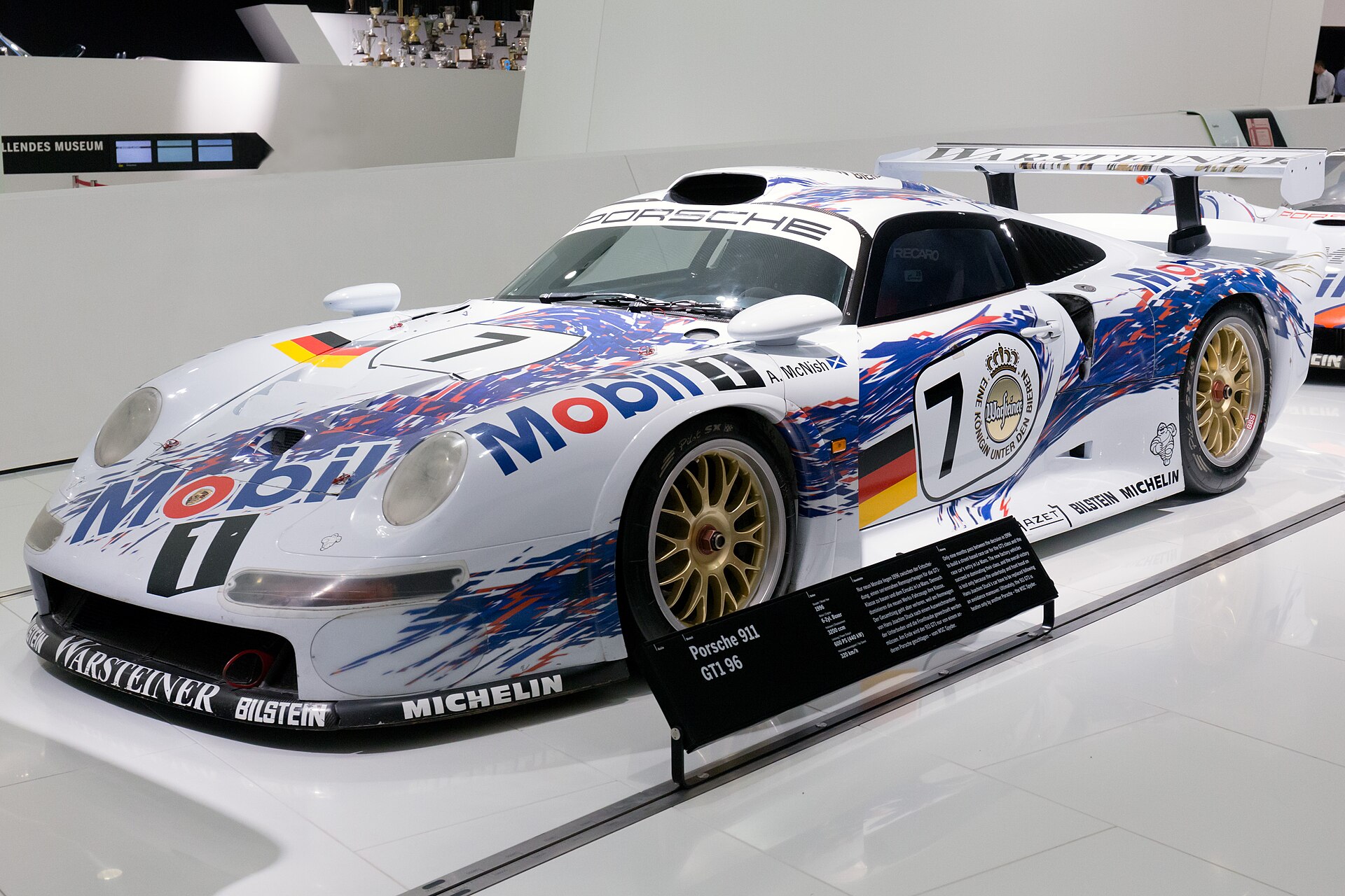 Porsche 911 GT1